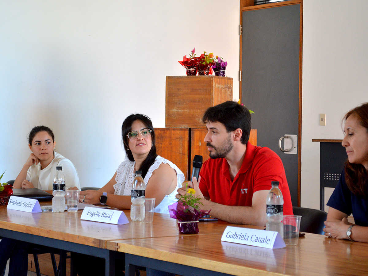 SIET presente en jornada de orientación vocacional en el Liceo 7 de Paysandú